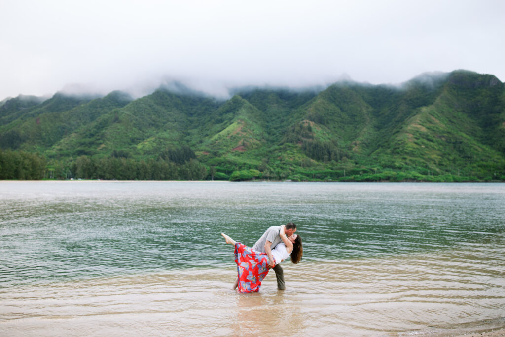 kahana bay couple photoshoot annie groves