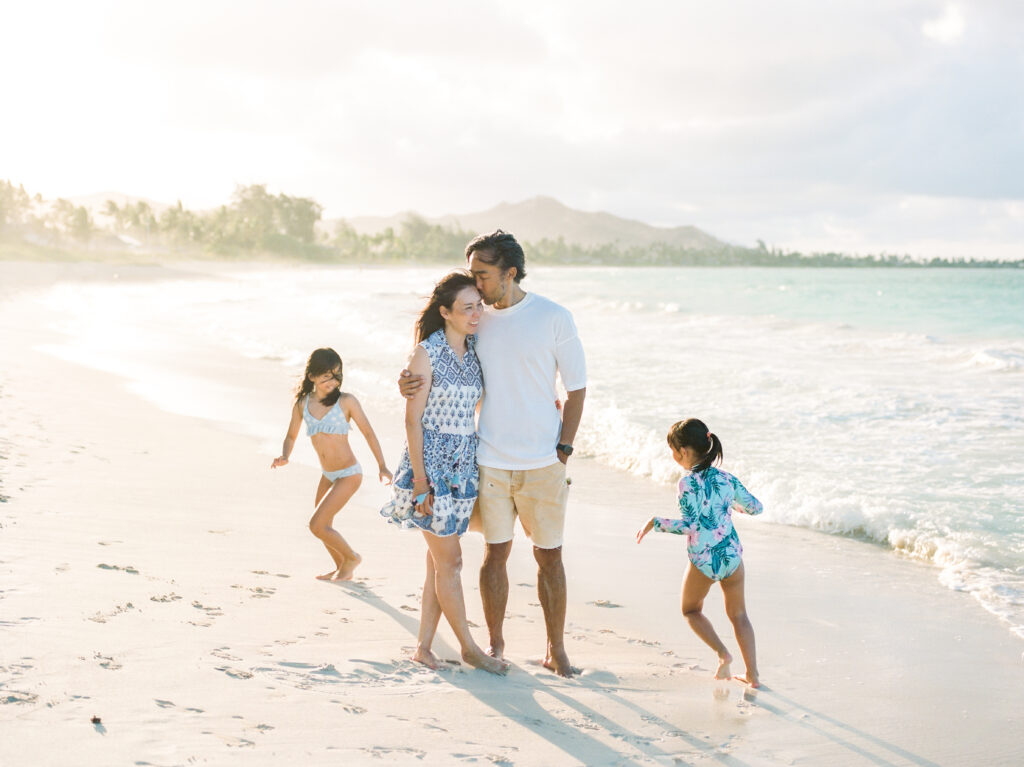 kailua beach sunset family photography Annie Groves