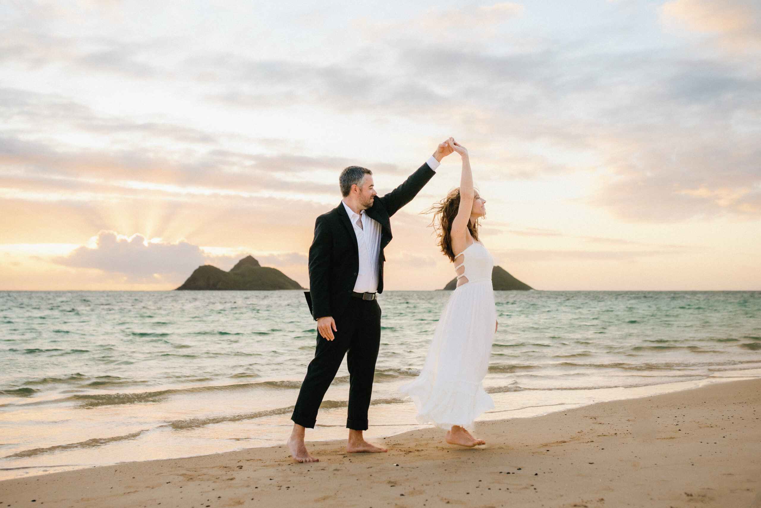oahu beach brandon and vao couples photography annie groves 15 scaled