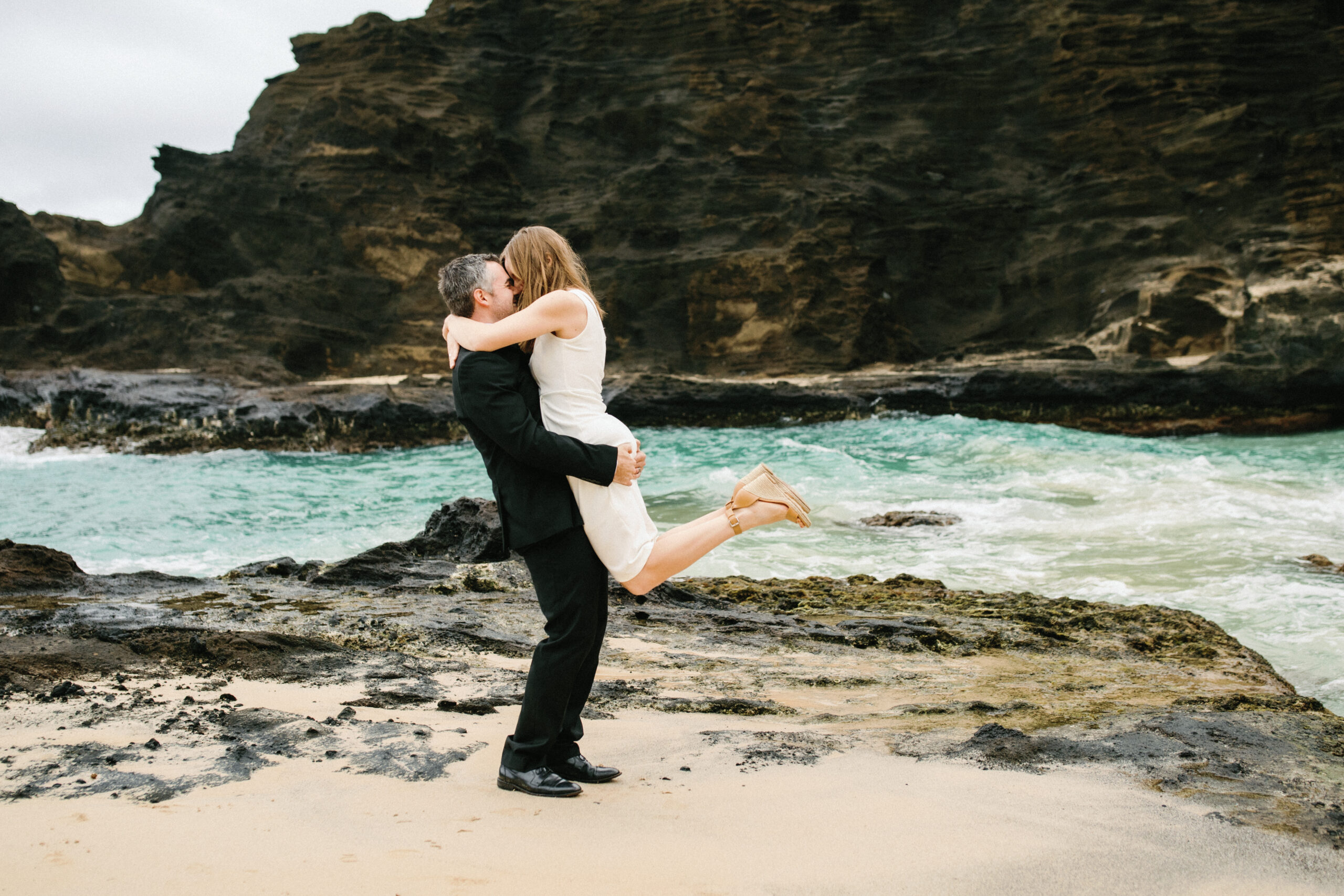 oahu beach brandon and vao couples photography annie groves 17 scaled