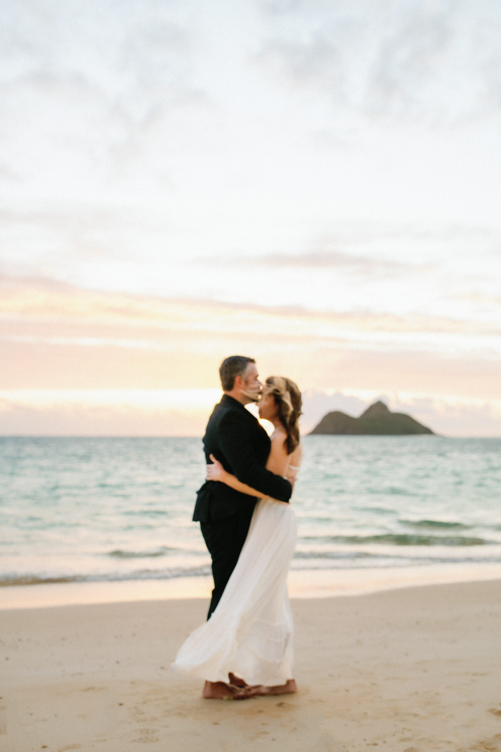 oahu beach brandon and vao couples photography annie groves 18 scaled